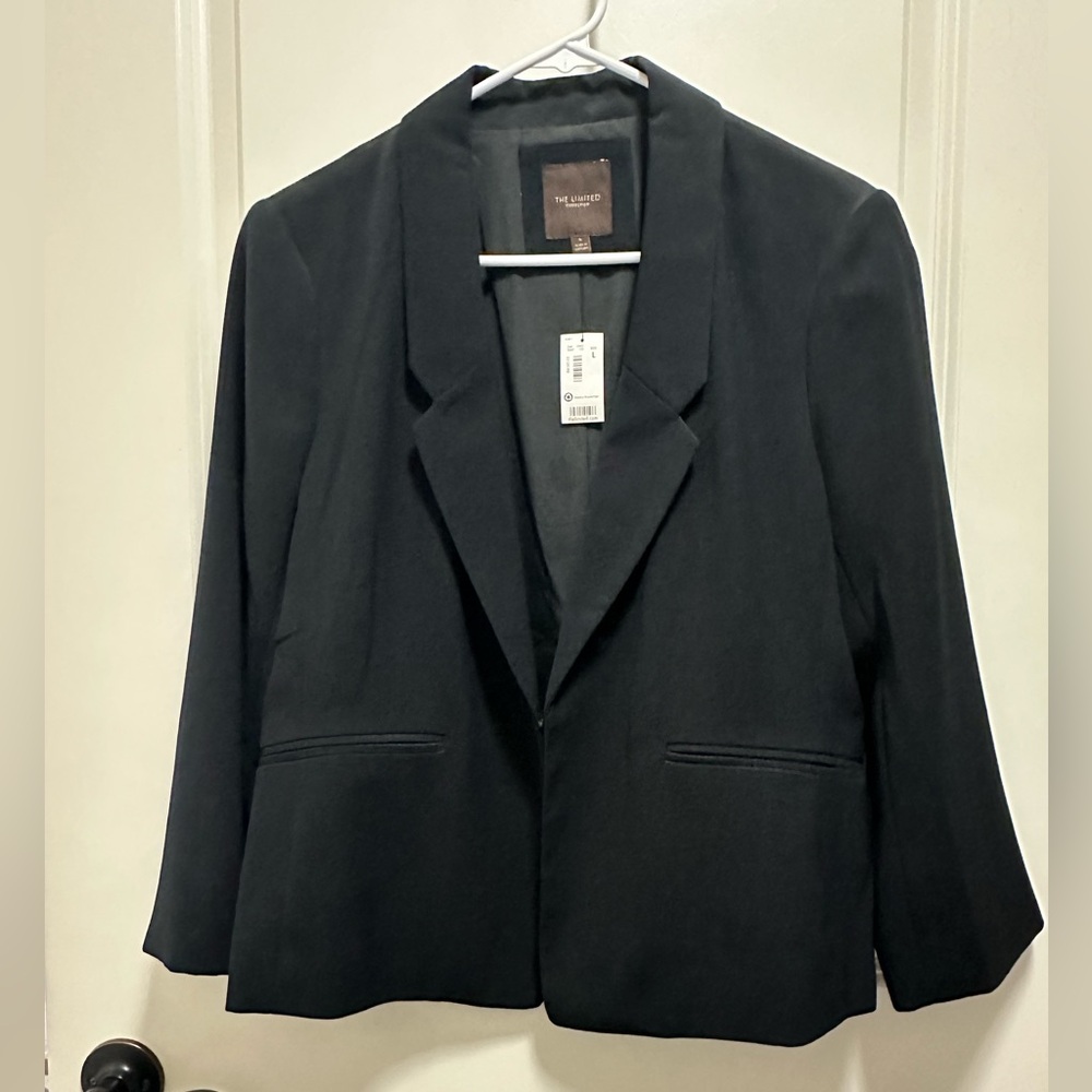 Women’s black blazer. Size L. The Limited. NWT.